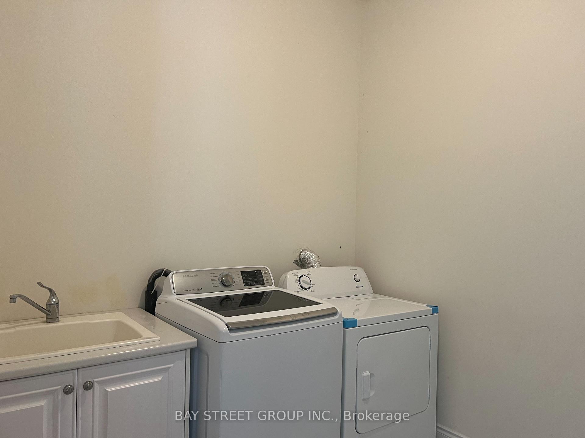 Photo 5 of 16 Malaspina Close, Brampton, Bram West — HOMEH