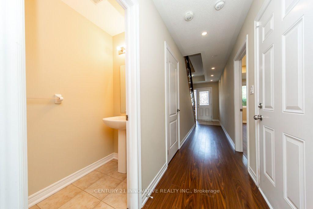 Photo 9 of 40 Waterstone Way, Whitby, Williamsburg — HOMEH
