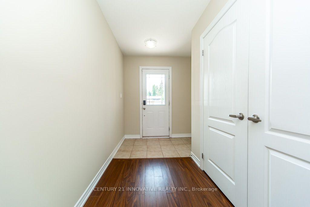 Photo 11 of 40 Waterstone Way, Whitby, Williamsburg — HOMEH