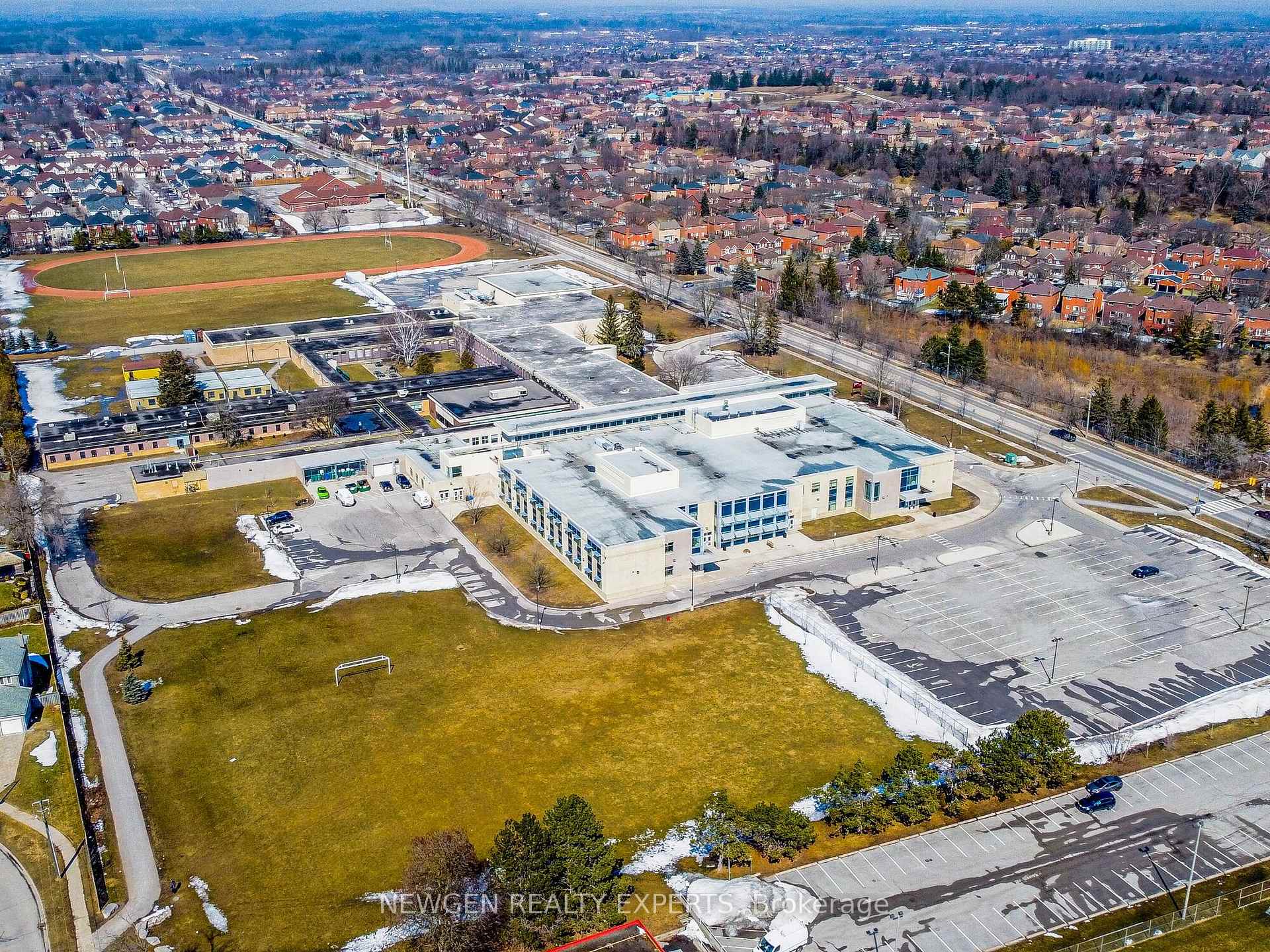 Photo 4 of 30 Linton Avenue E, Ajax, Central West — HOMEH
