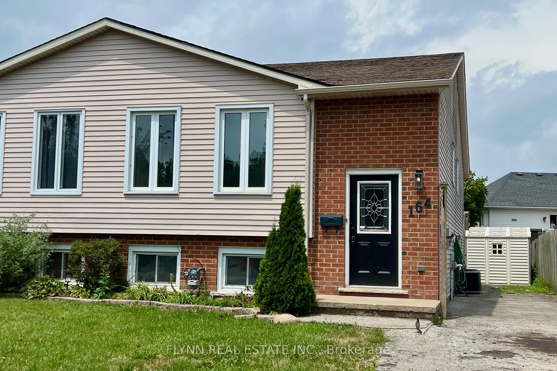Photo 1 of 164 Windsor Street, Welland, Broadway — HOMEH