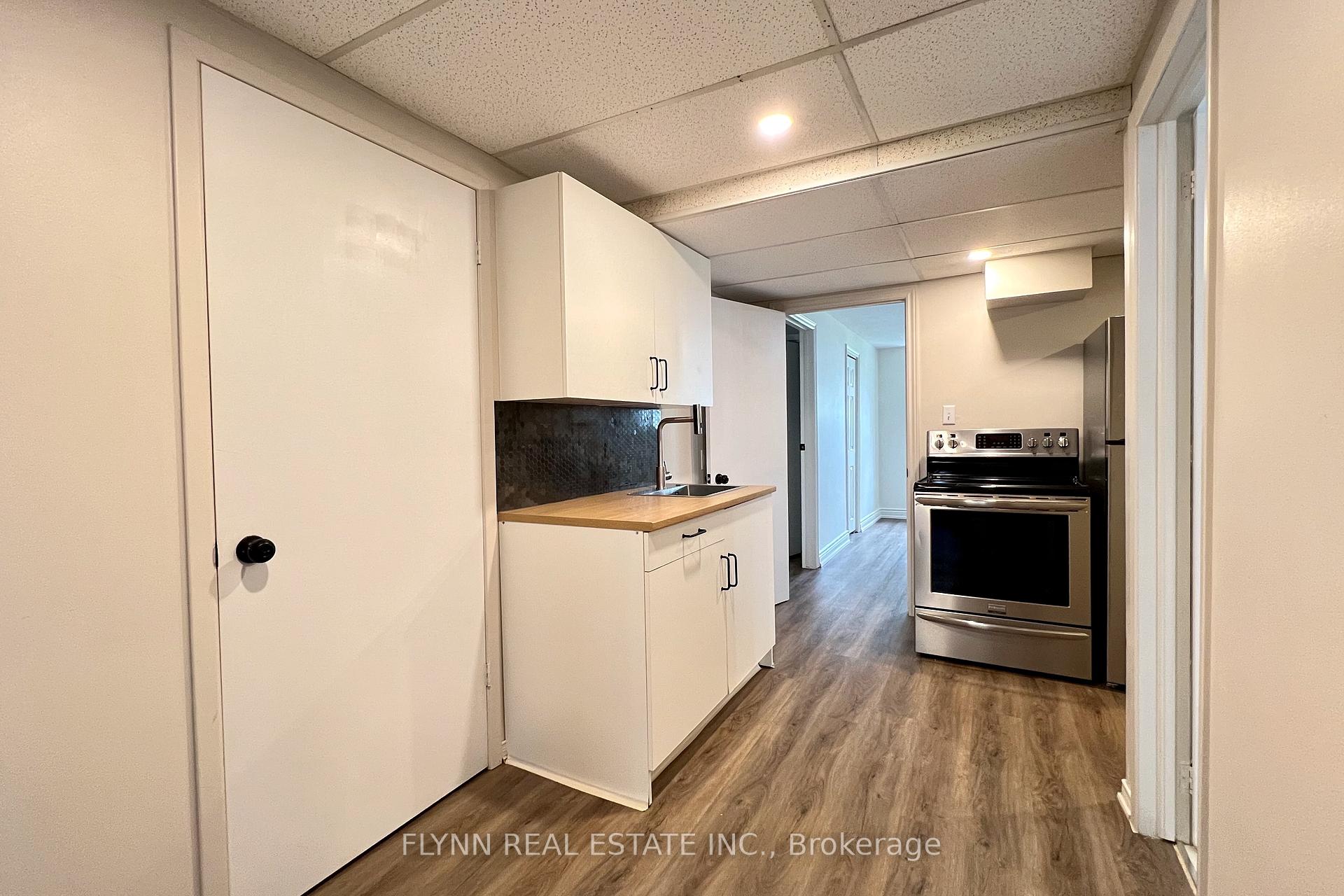 Photo 16 of 164 Windsor Street, Welland, Broadway — HOMEH