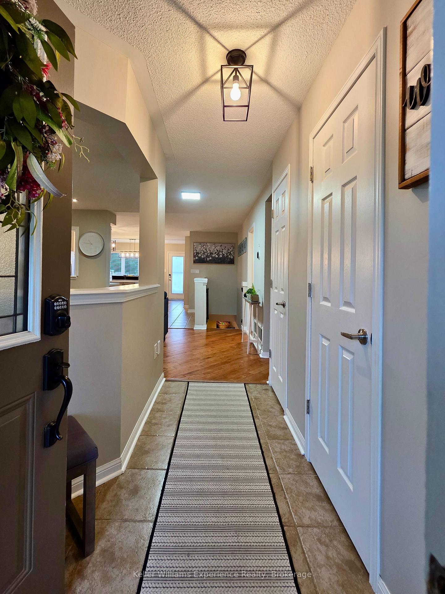 Photo 4 of 22 Rosemead Close, Bracebridge, Macaulay — HOMEH