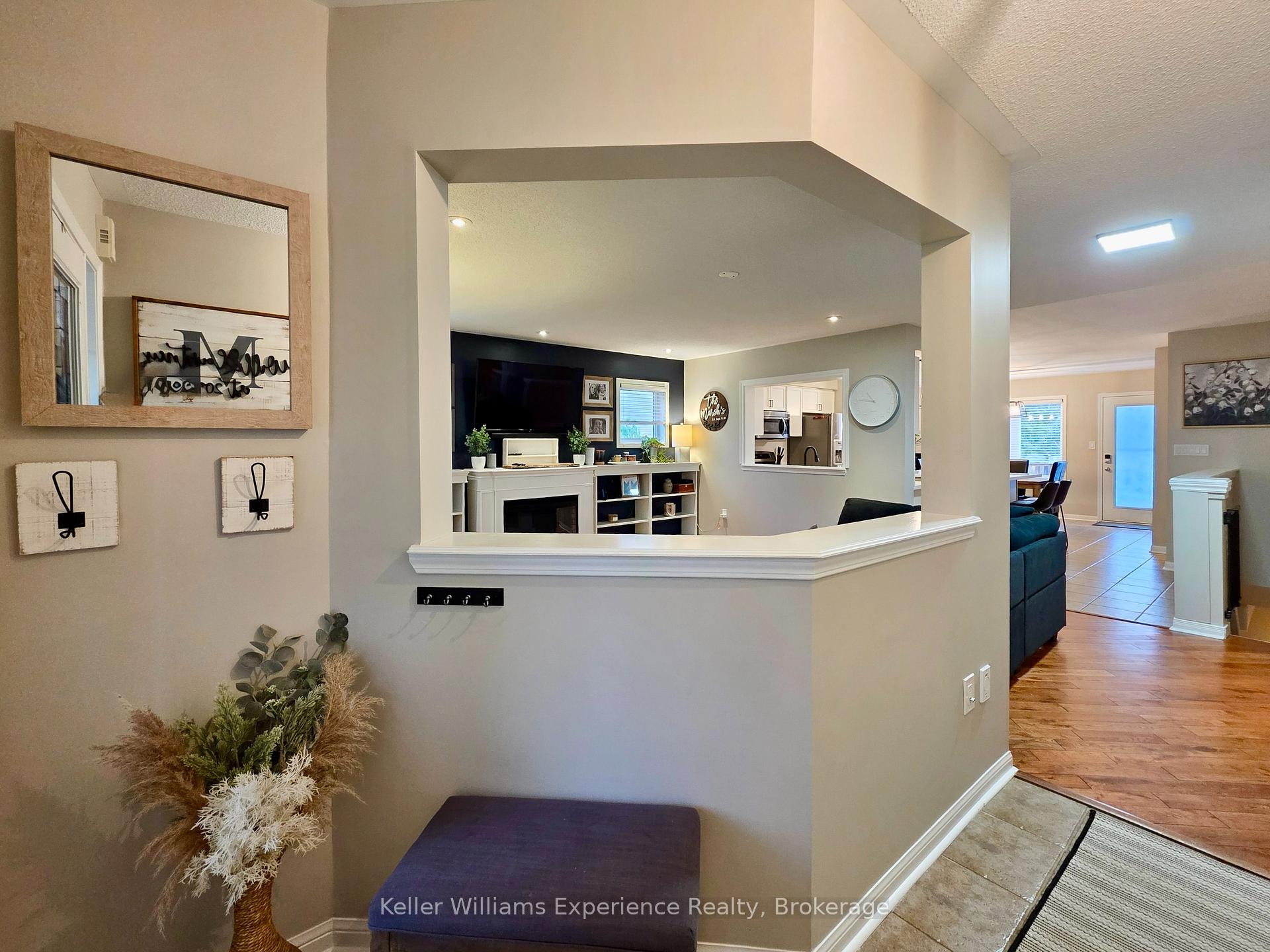 Photo 5 of 22 Rosemead Close, Bracebridge, Macaulay — HOMEH