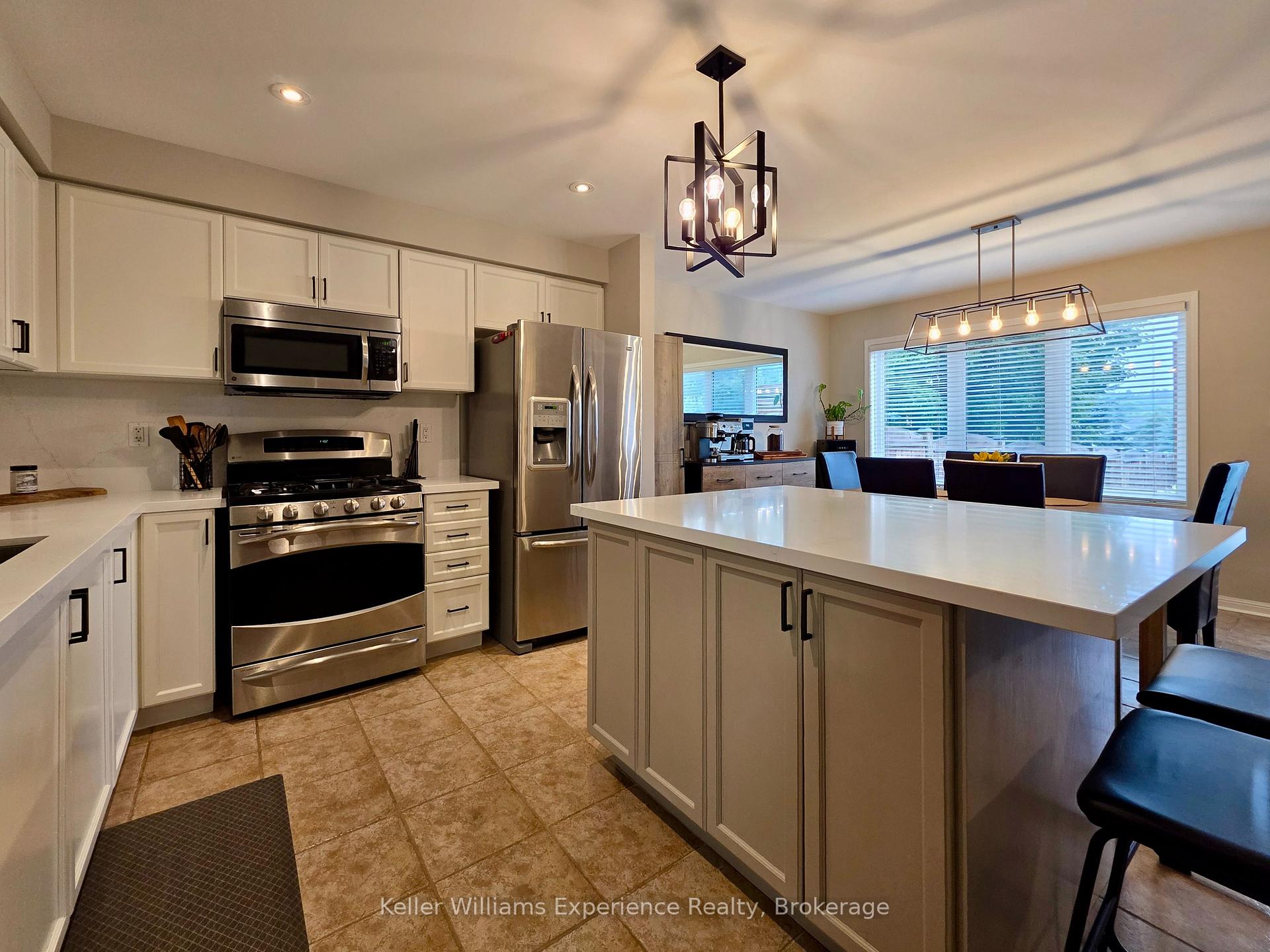 Photo 8 of 22 Rosemead Close, Bracebridge, Macaulay — HOMEH