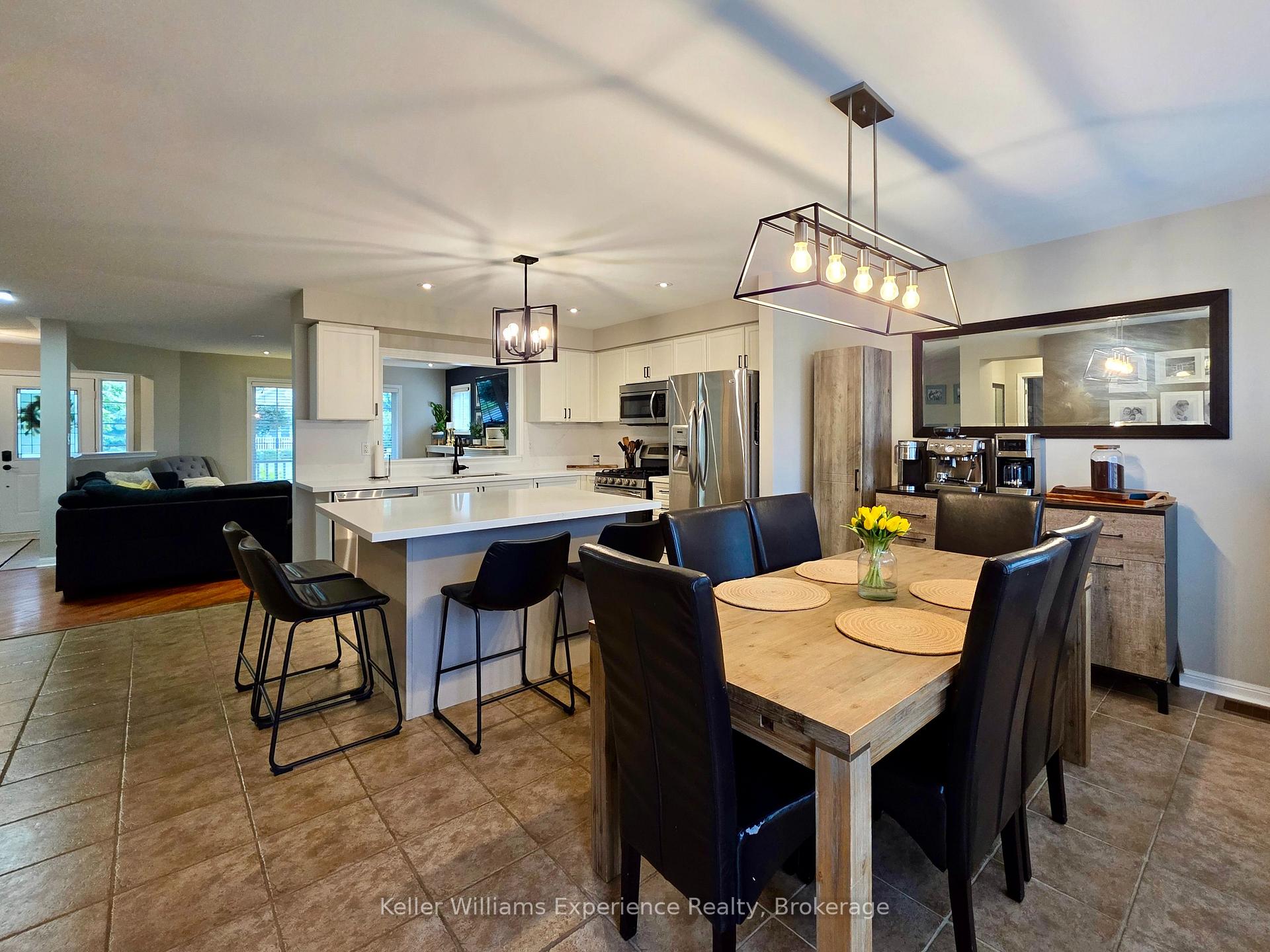 Photo 15 of 22 Rosemead Close, Bracebridge, Macaulay — HOMEH