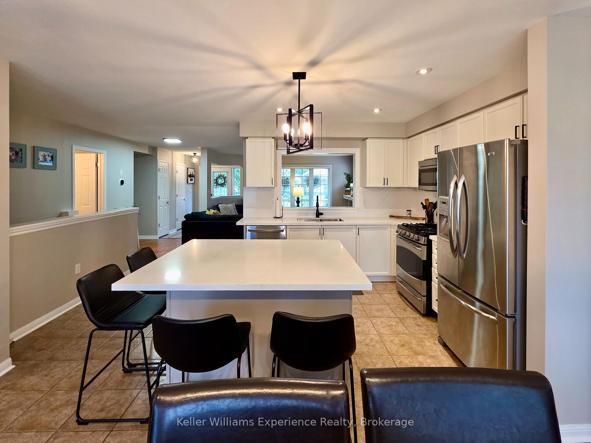 Photo 16 of 22 Rosemead Close, Bracebridge, Macaulay — HOMEH