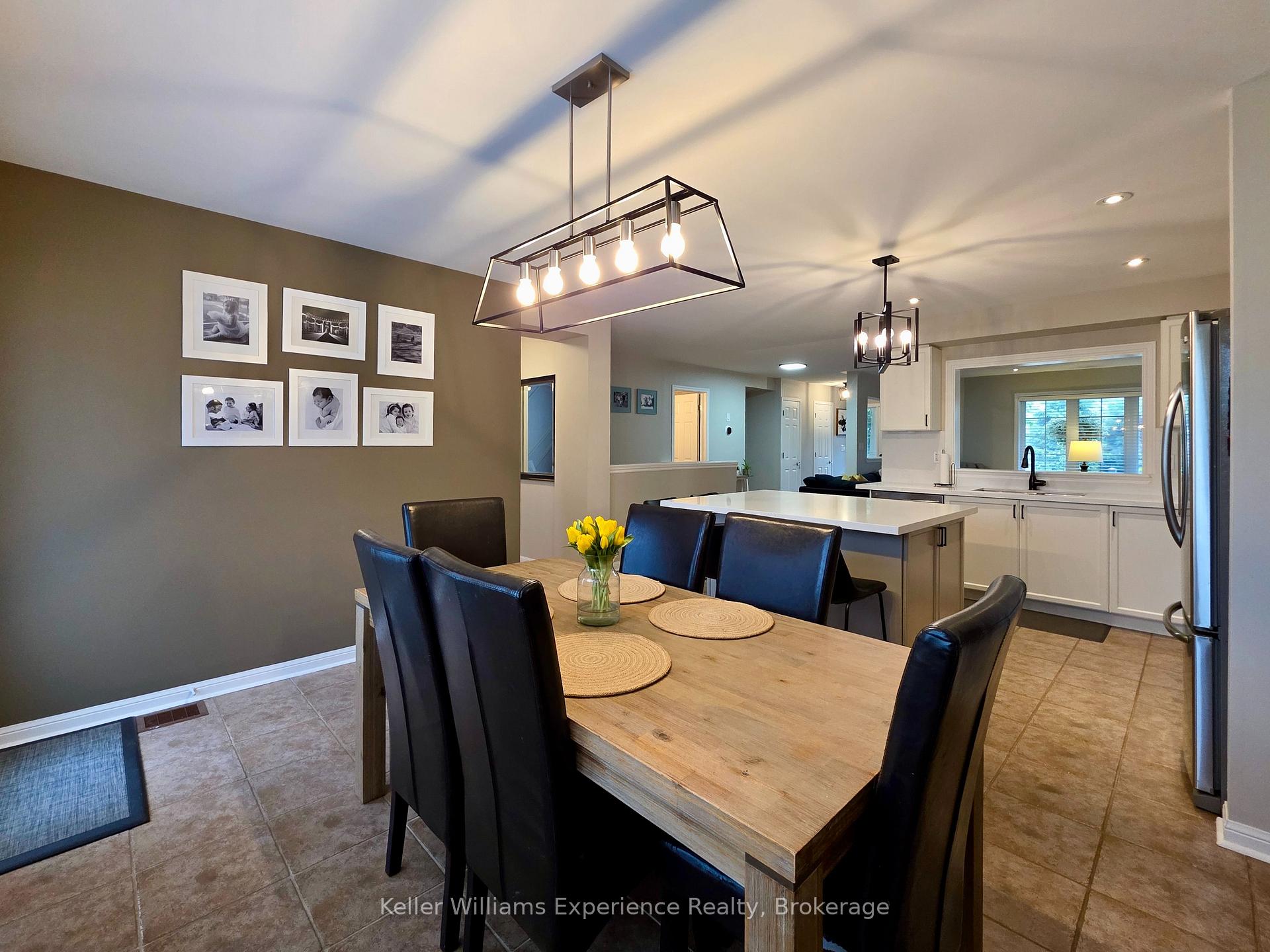Photo 17 of 22 Rosemead Close, Bracebridge, Macaulay — HOMEH
