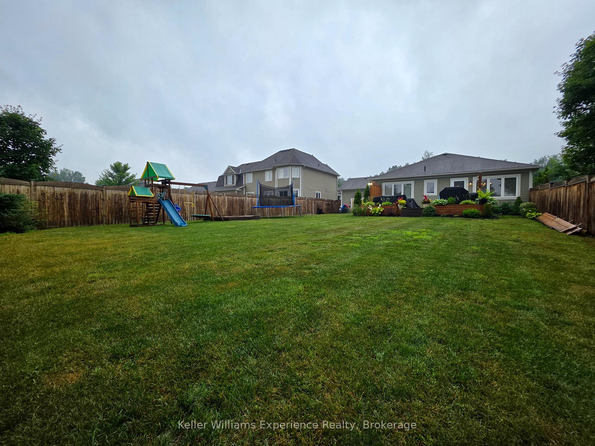 Photo 42 of 22 Rosemead Close, Bracebridge, Macaulay — HOMEH