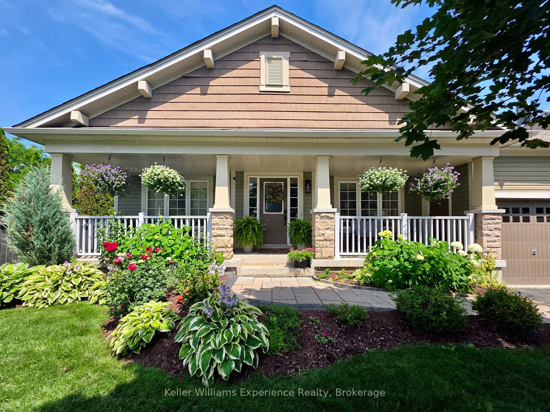 Photo 2 of 22 Rosemead Close, Bracebridge, Macaulay — HOMEH