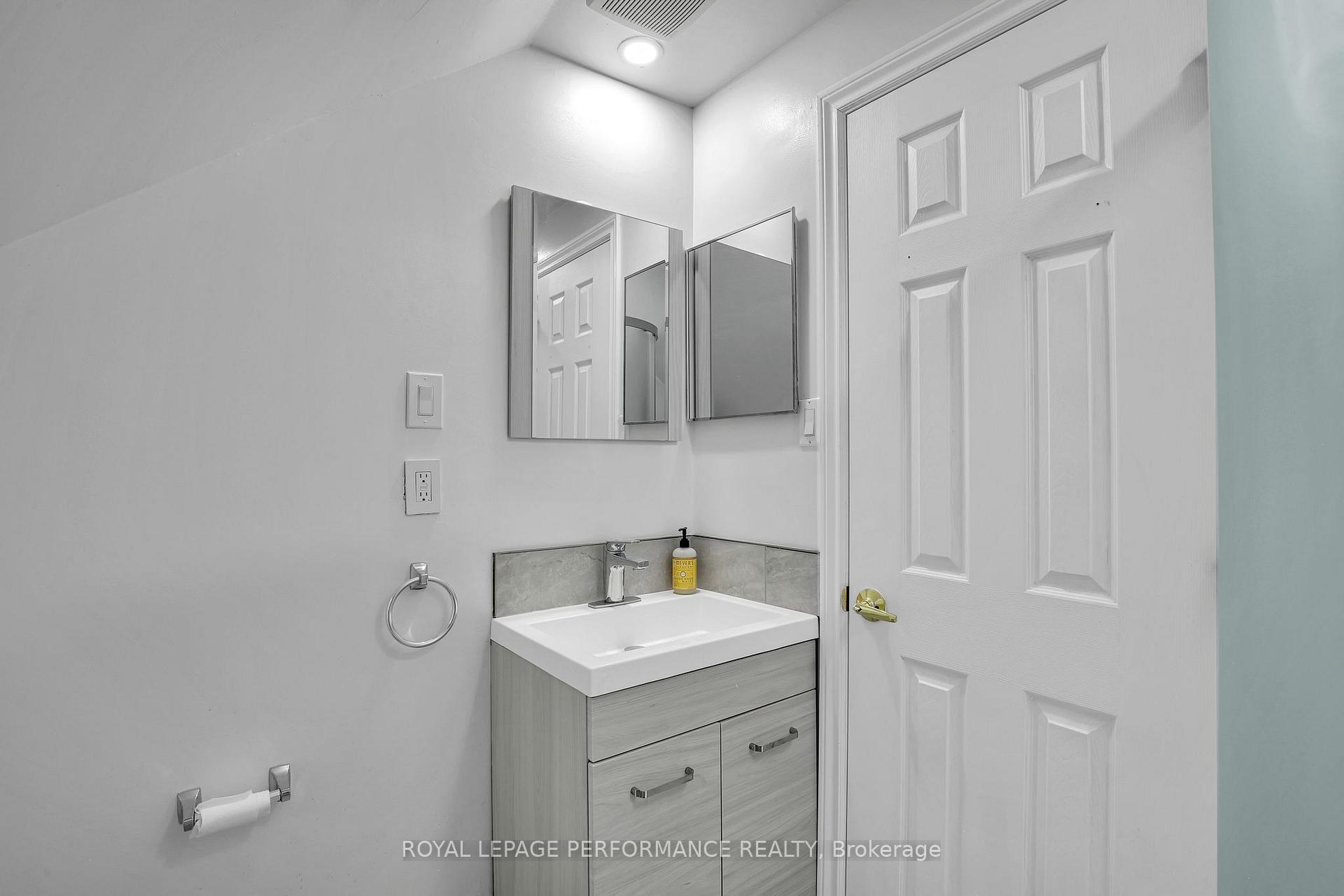 Photo 13 of 1482 Laperriere Avenue, Ottawa, Carlington — HOMEH