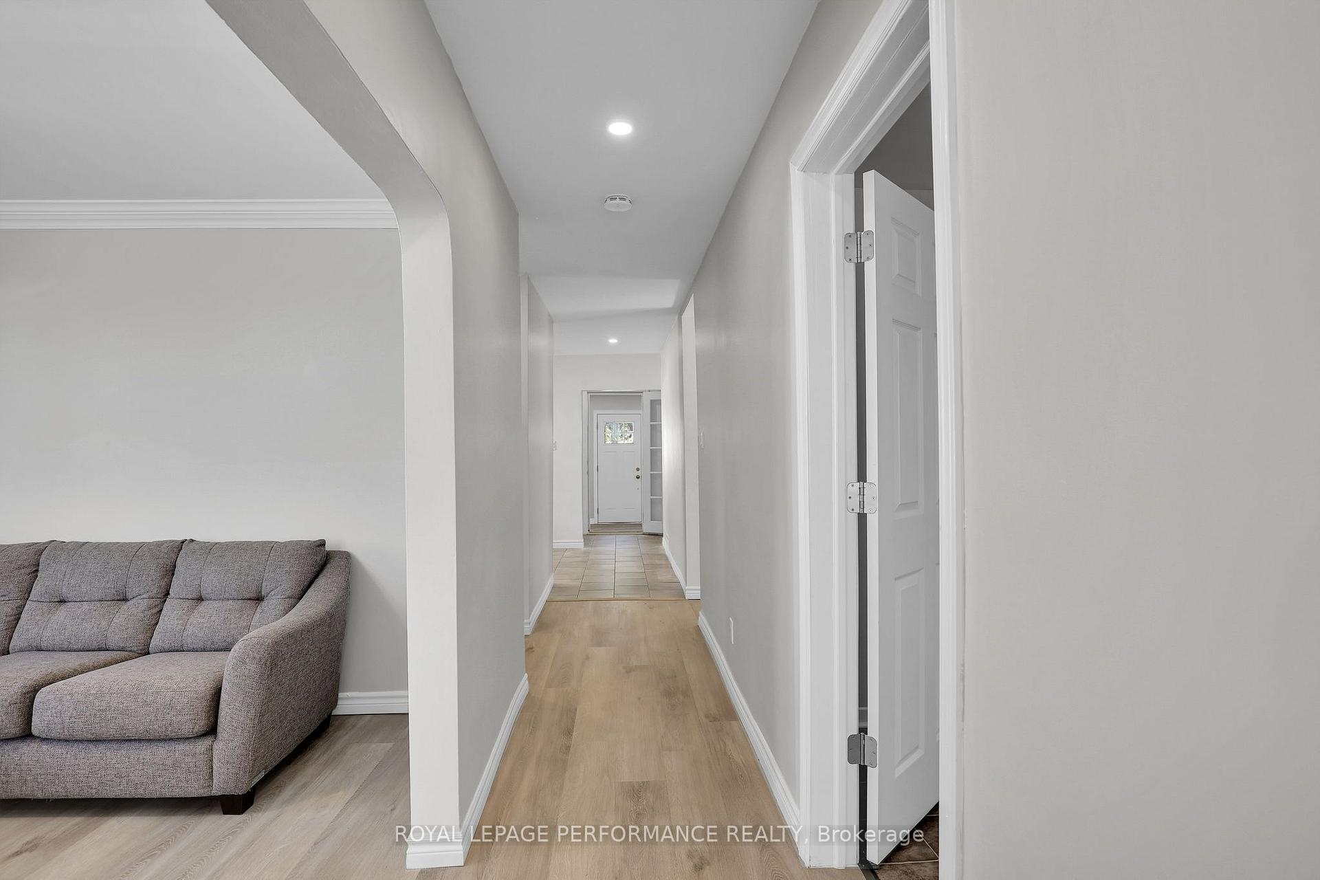 Photo 15 of 1482 Laperriere Avenue, Ottawa, Carlington — HOMEH
