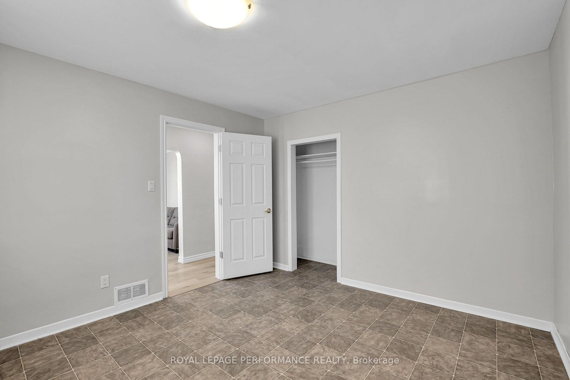 Photo 16 of 1482 Laperriere Avenue, Ottawa, Carlington — HOMEH