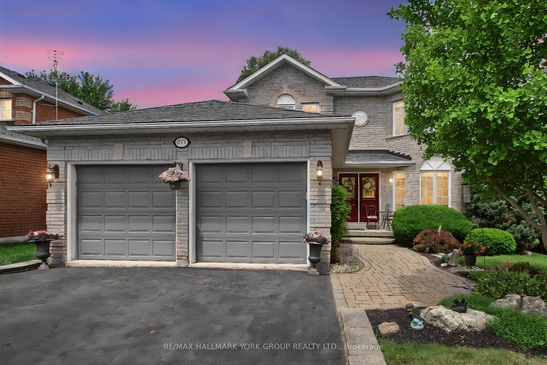 Photo 7 of 571 Goodyear Crescent, Newmarket, Gorham-College Manor — HOMEH