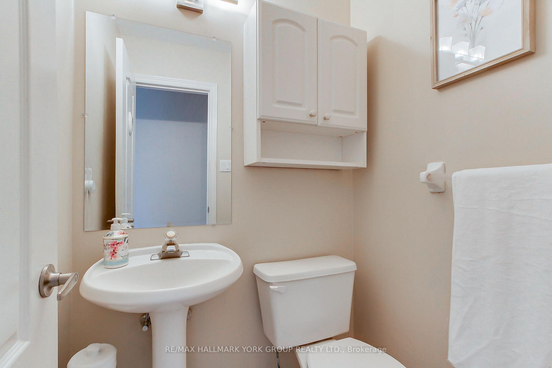 Photo 27 of 571 Goodyear Crescent, Newmarket, Gorham-College Manor — HOMEH