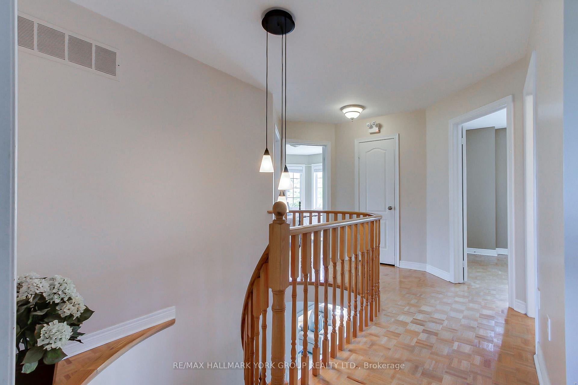 Photo 29 of 571 Goodyear Crescent, Newmarket, Gorham-College Manor — HOMEH