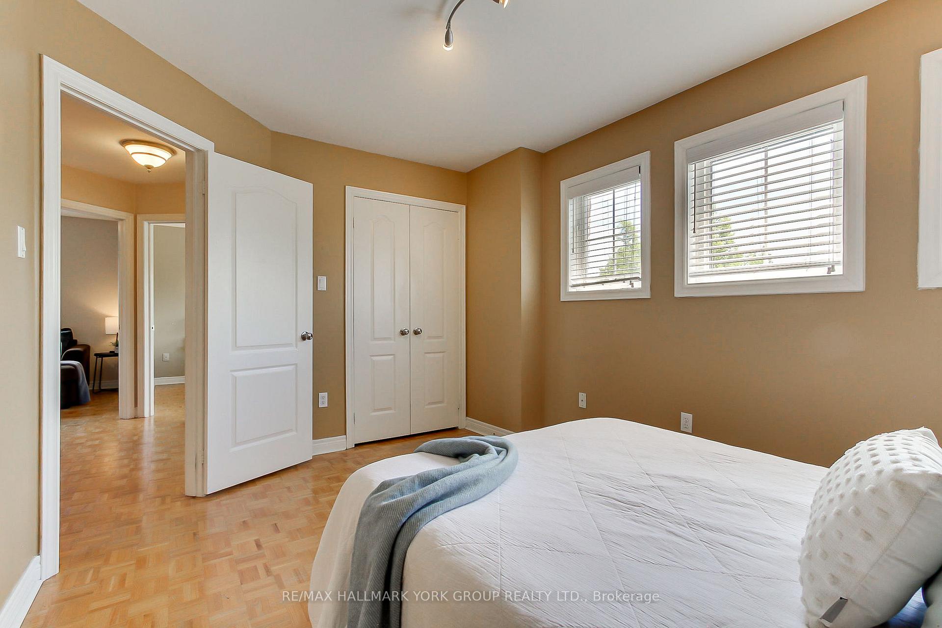 Photo 35 of 571 Goodyear Crescent, Newmarket, Gorham-College Manor — HOMEH