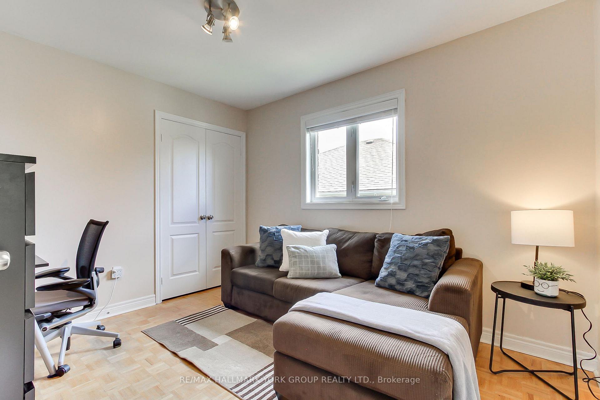 Photo 38 of 571 Goodyear Crescent, Newmarket, Gorham-College Manor — HOMEH