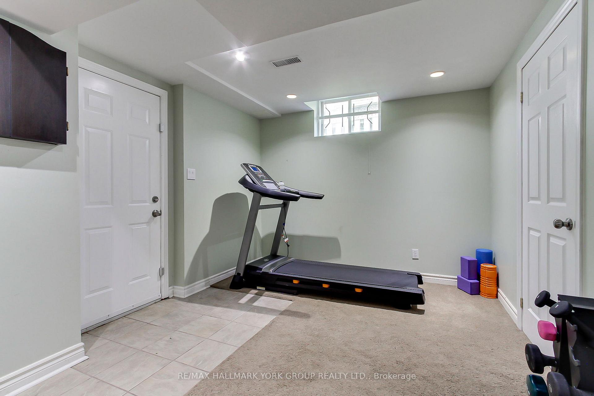 Photo 44 of 571 Goodyear Crescent, Newmarket, Gorham-College Manor — HOMEH