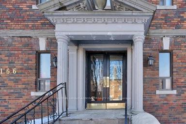Front of Unit 40, 166 Eastbourne Avenue