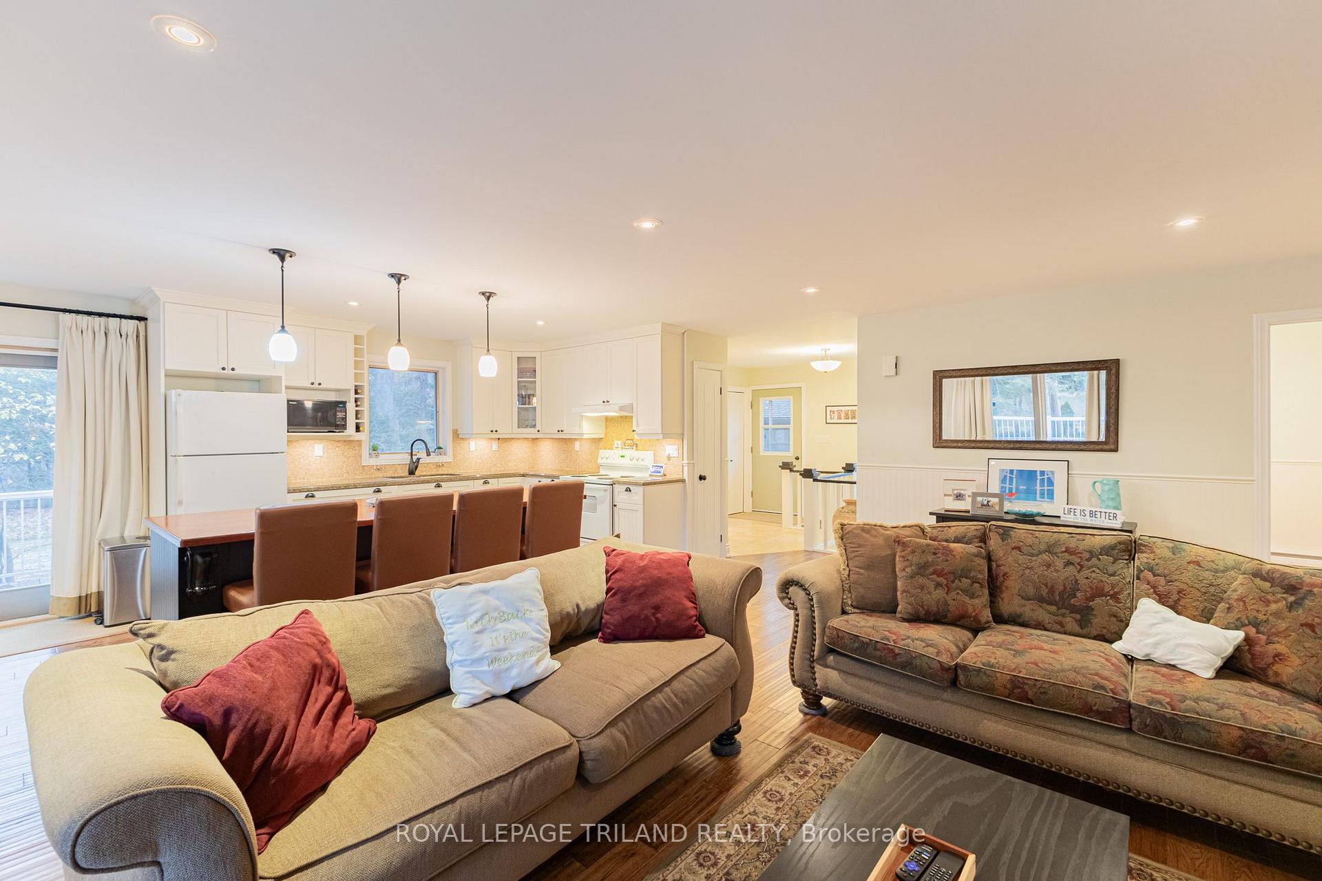 Photo 23 of 33 Forest Avenue, South Huron, Stephen — HOMEH