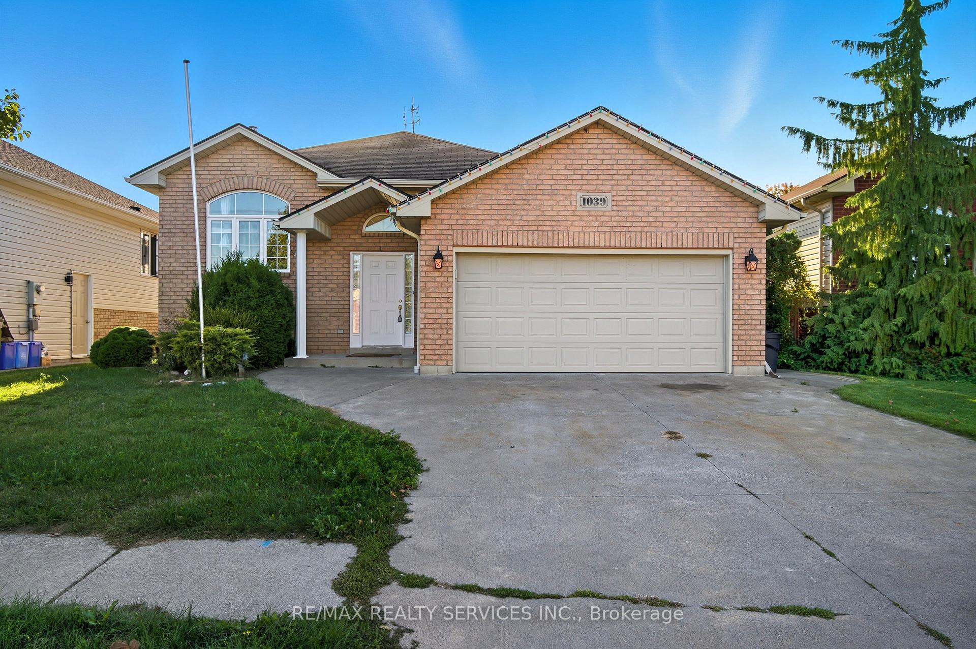 Photo 2 of 1039 Clover Avenue, Windsor, East Riverside — HOMEH