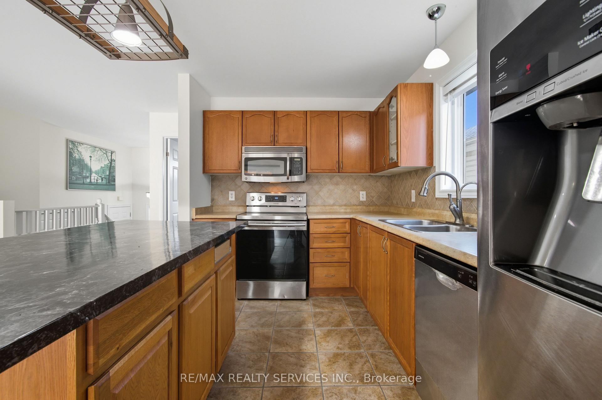 Photo 18 of 1039 Clover Avenue, Windsor, East Riverside — HOMEH