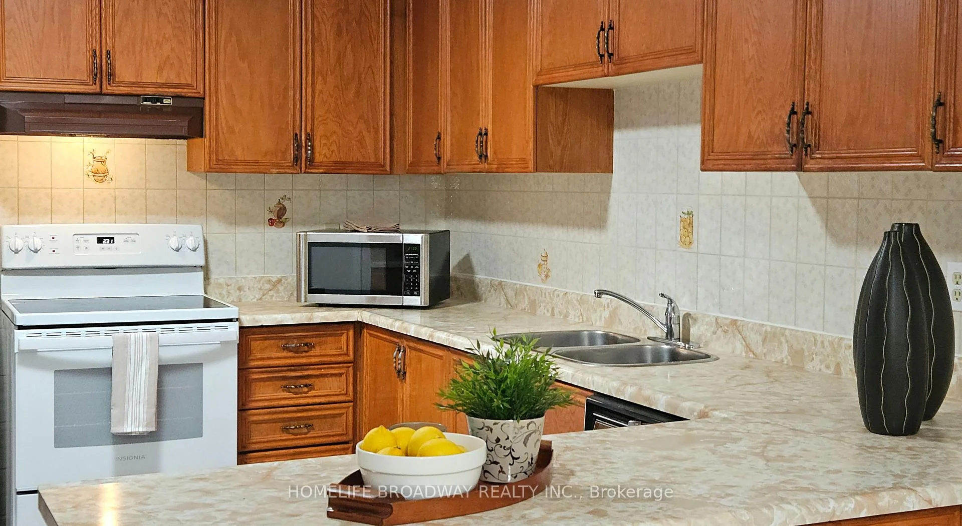 Photo 14 of 11 Perdue Court, Markham, Milliken Mills East — HOMEH