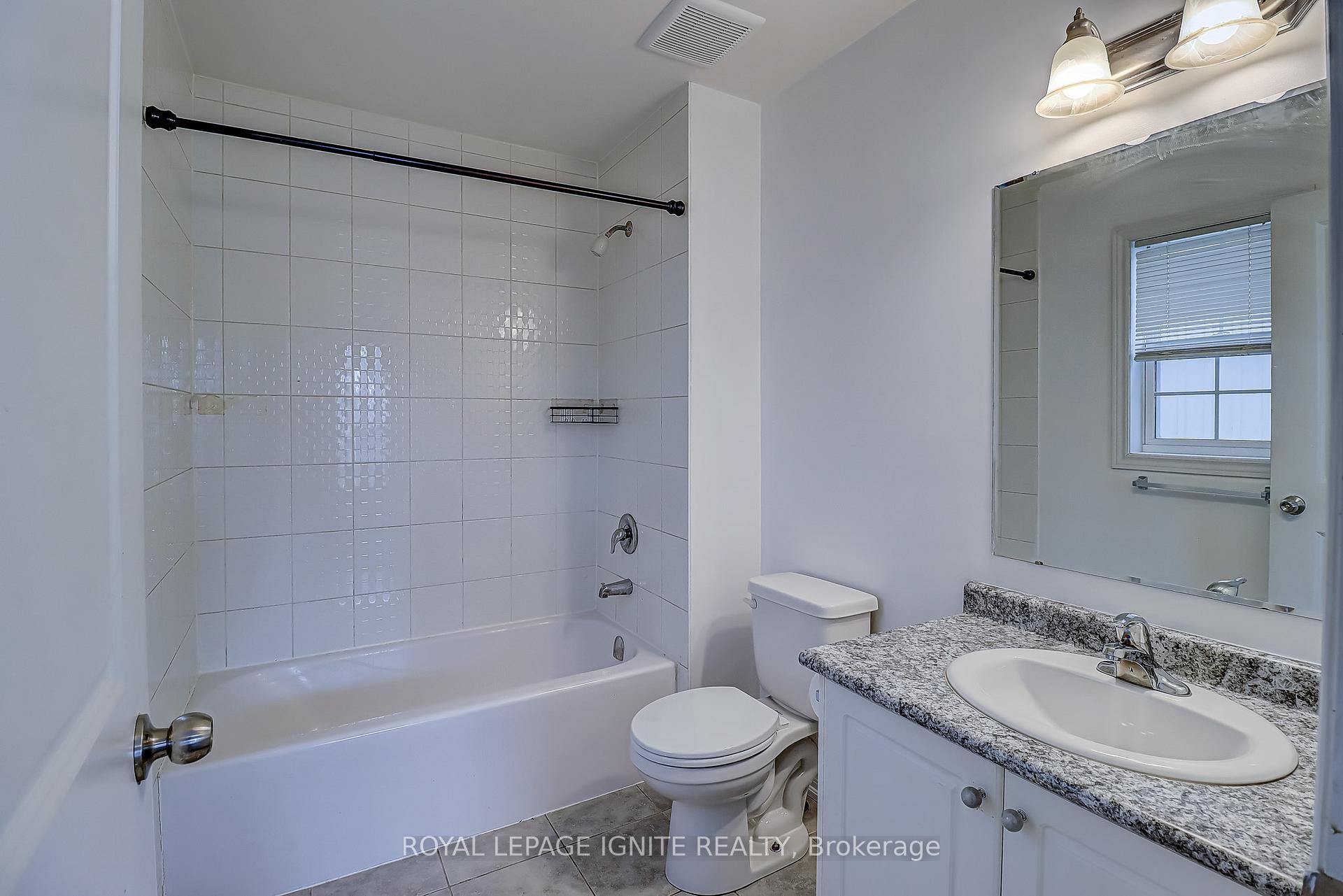 Photo 6 of 931 Broadway Boulevard, Peterborough, Northcrest Ward 5 — HOMEH