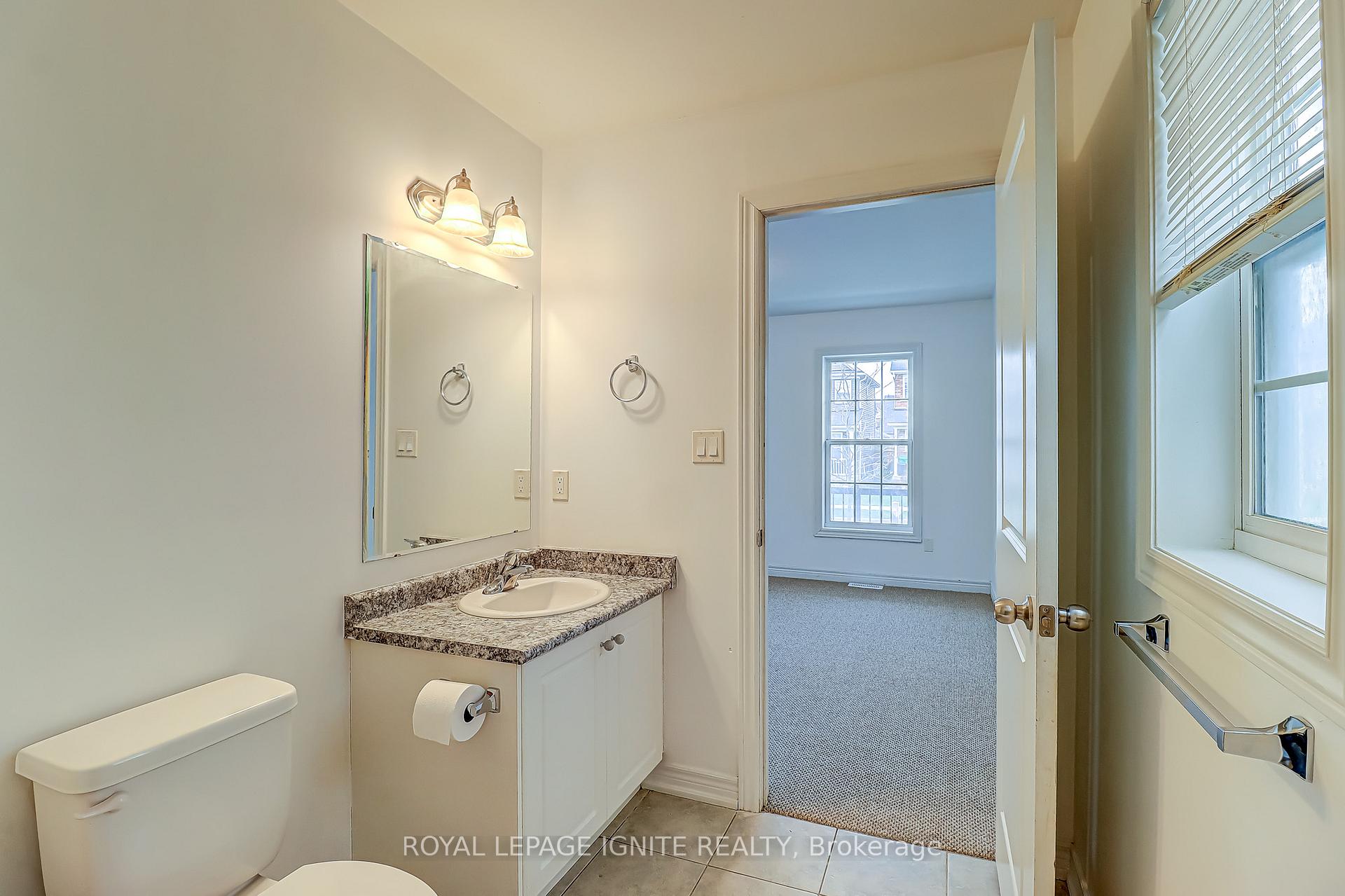 Photo 7 of 931 Broadway Boulevard, Peterborough, Northcrest Ward 5 — HOMEH