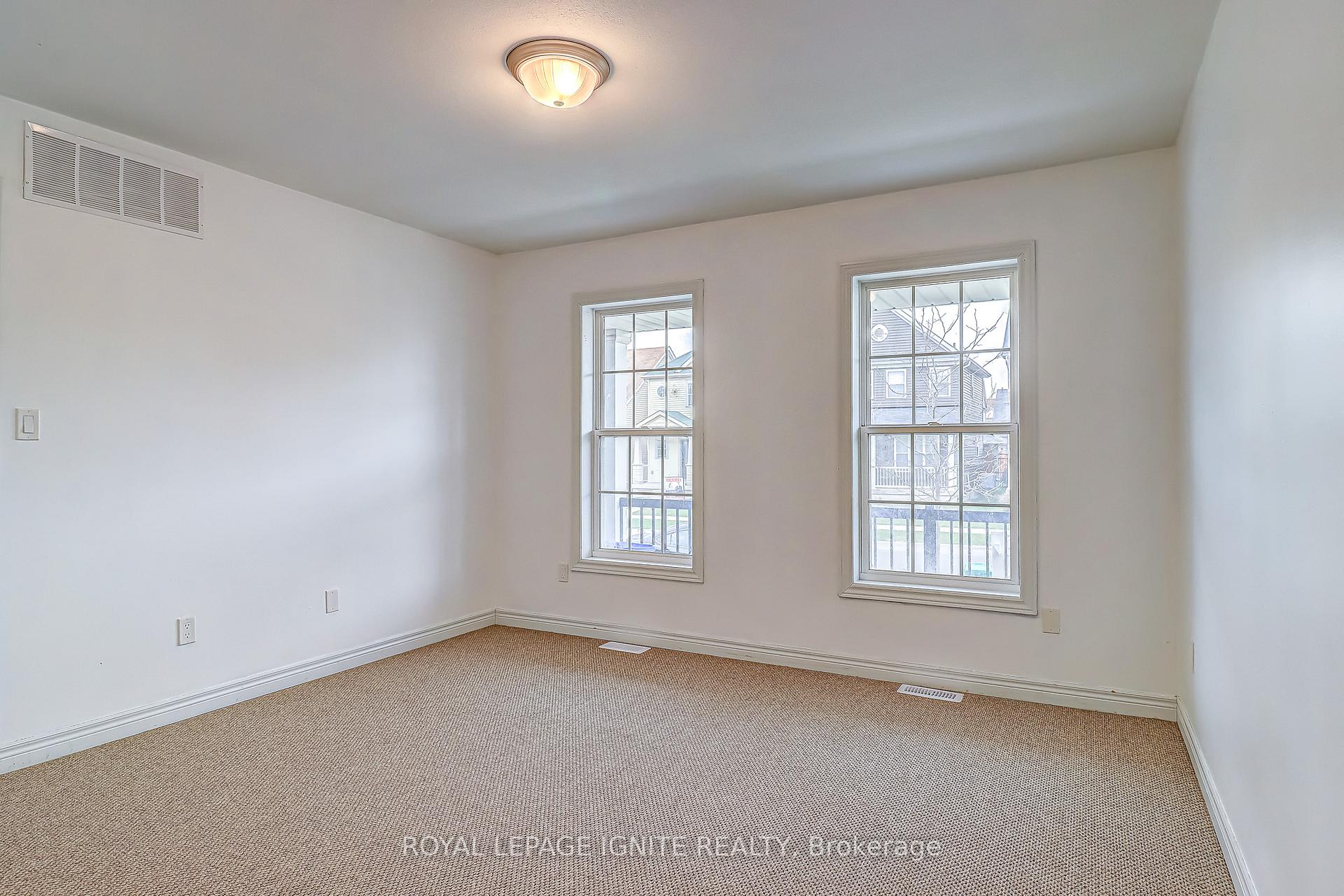 Photo 8 of 931 Broadway Boulevard, Peterborough, Northcrest Ward 5 — HOMEH
