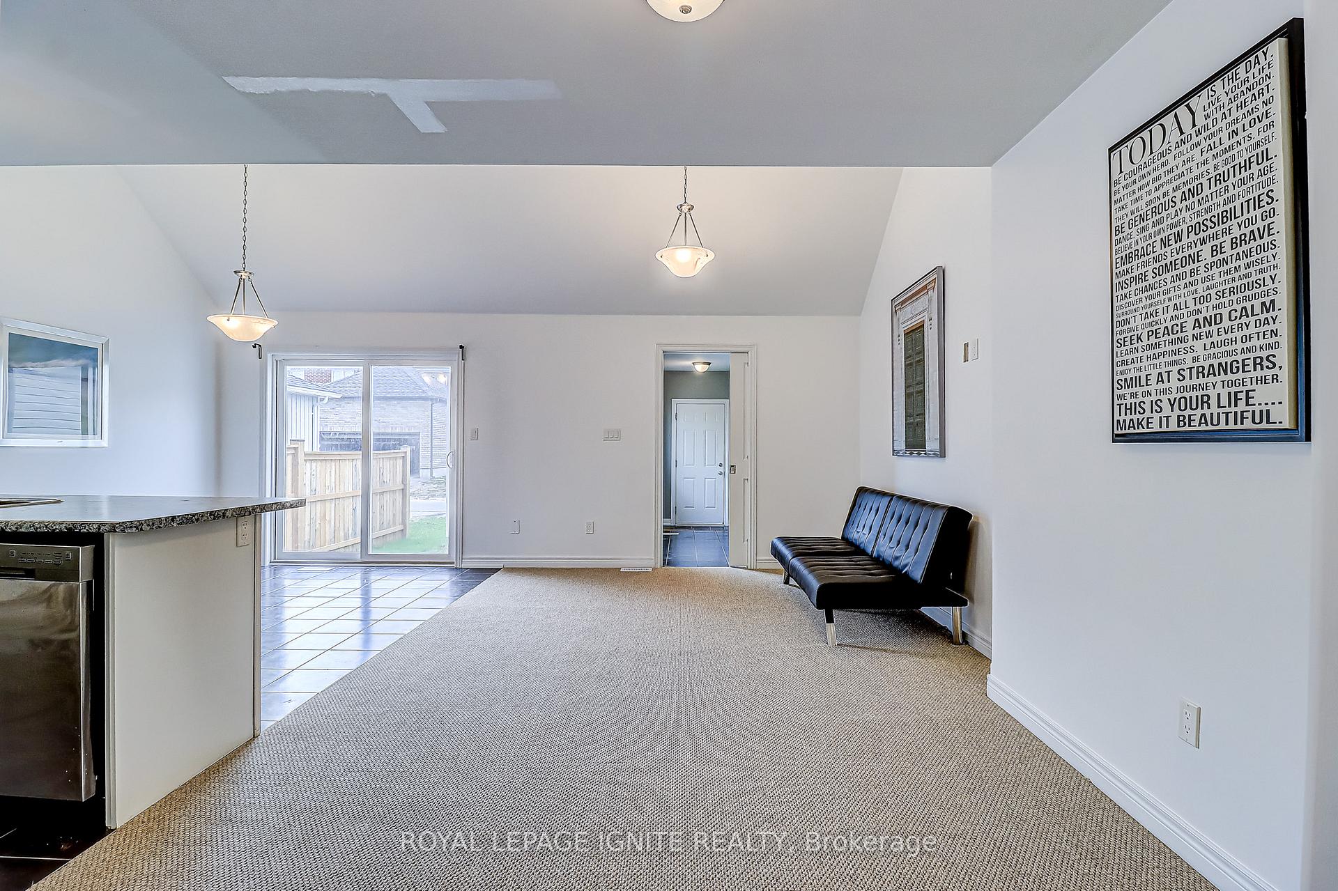 Photo 9 of 931 Broadway Boulevard, Peterborough, Northcrest Ward 5 — HOMEH