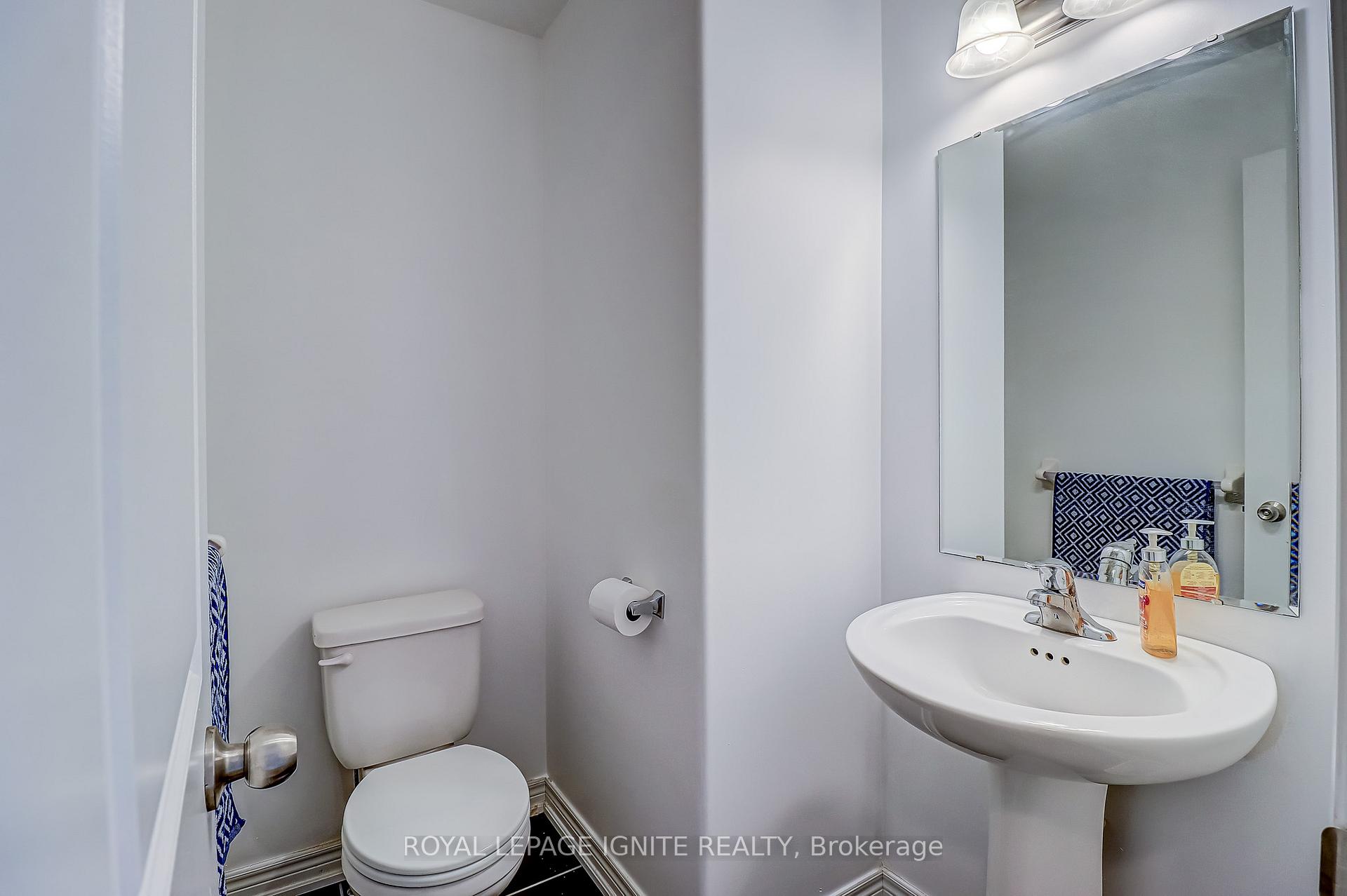 Photo 10 of 931 Broadway Boulevard, Peterborough, Northcrest Ward 5 — HOMEH