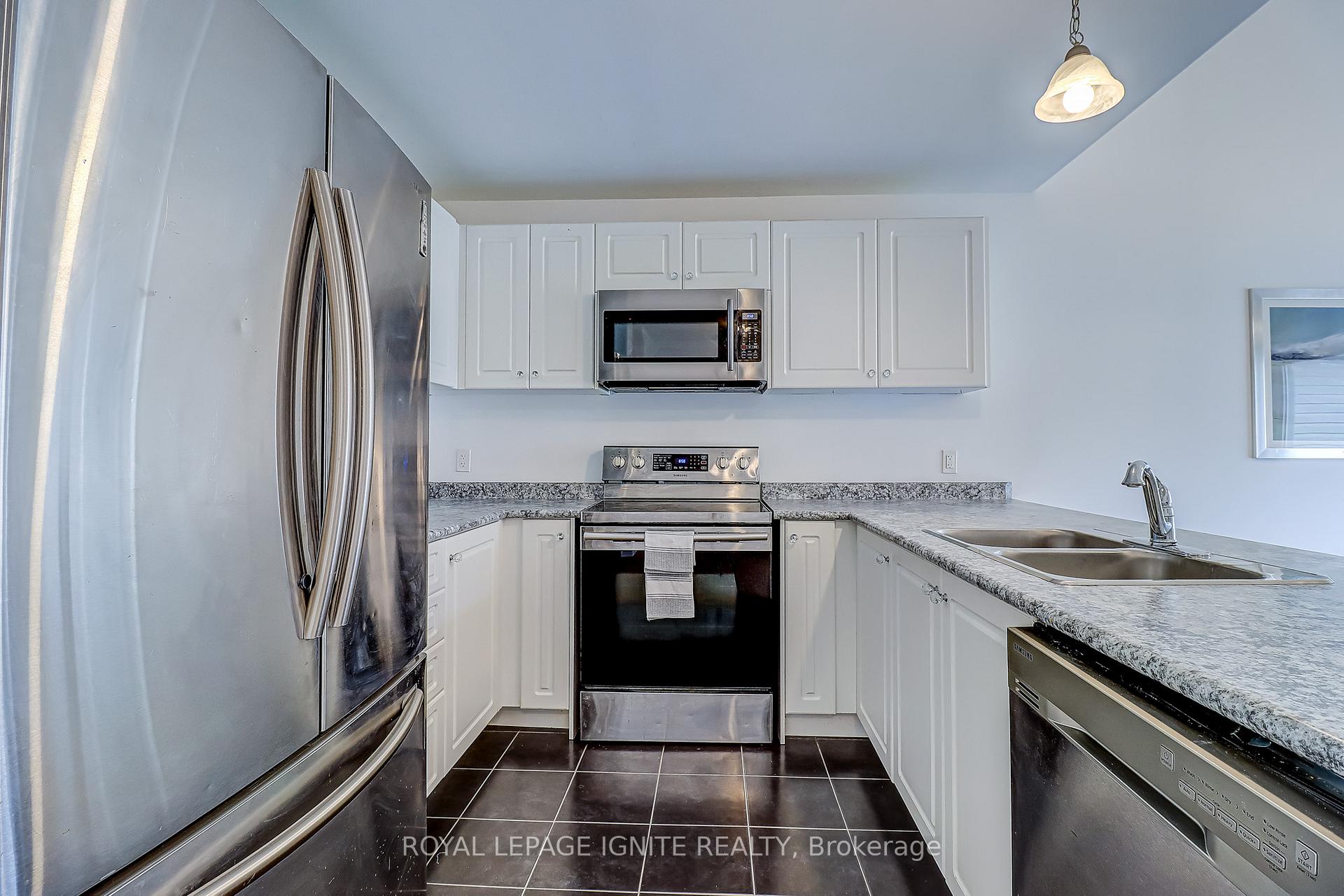 Photo 11 of 931 Broadway Boulevard, Peterborough, Northcrest Ward 5 — HOMEH