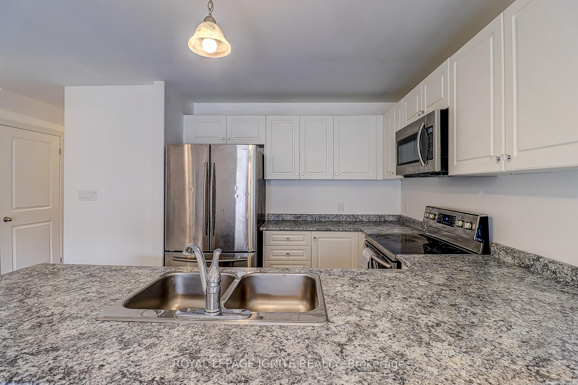 Photo 23 of 931 Broadway Boulevard, Peterborough, Northcrest Ward 5 — HOMEH