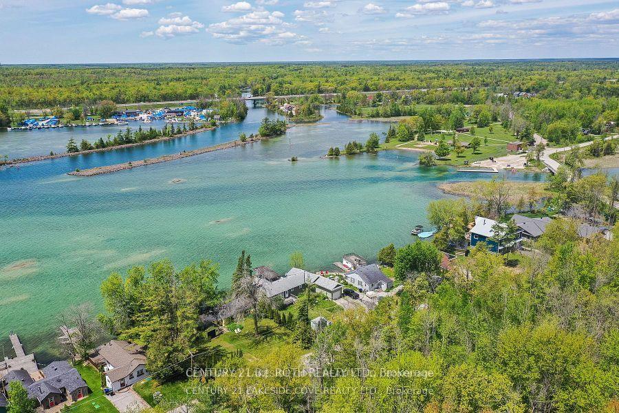 Photo of 7712 Oak Point Road S