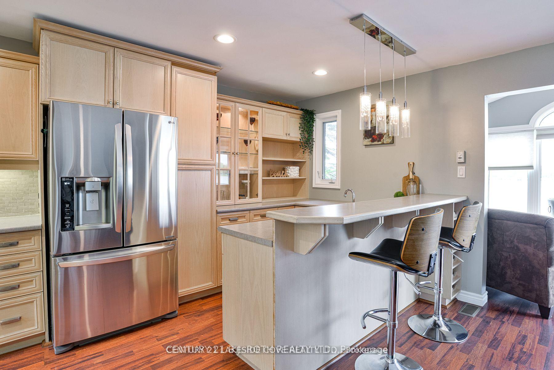 Photo 8 of 7712 Oak Point Road S, Ramara, Rural Ramara — HOMEH