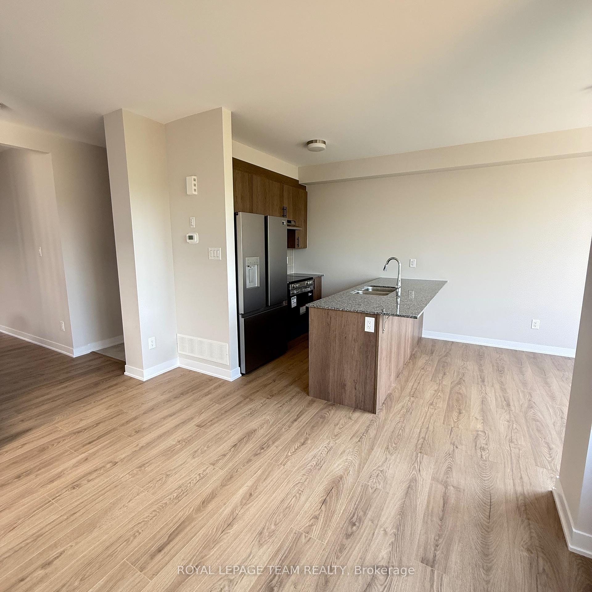 Photo 4 of 286 Les Emmerson Drive S, Ottawa, Barrhaven - Half Moon Bay — HOMEH