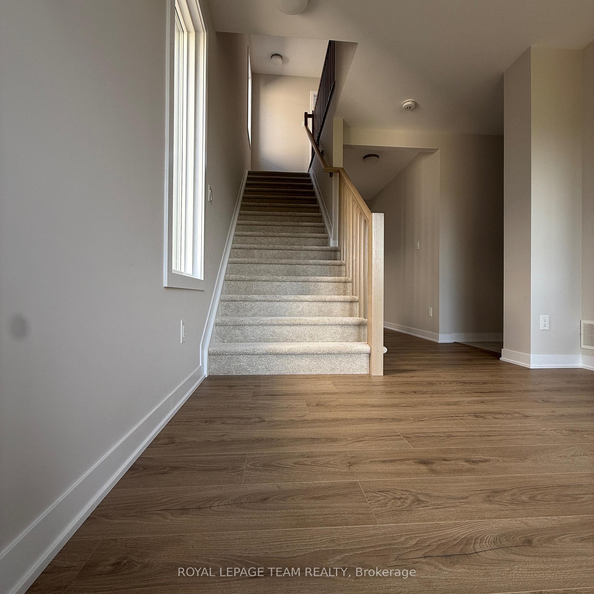 Photo 9 of 286 Les Emmerson Drive S, Ottawa, Barrhaven - Half Moon Bay — HOMEH