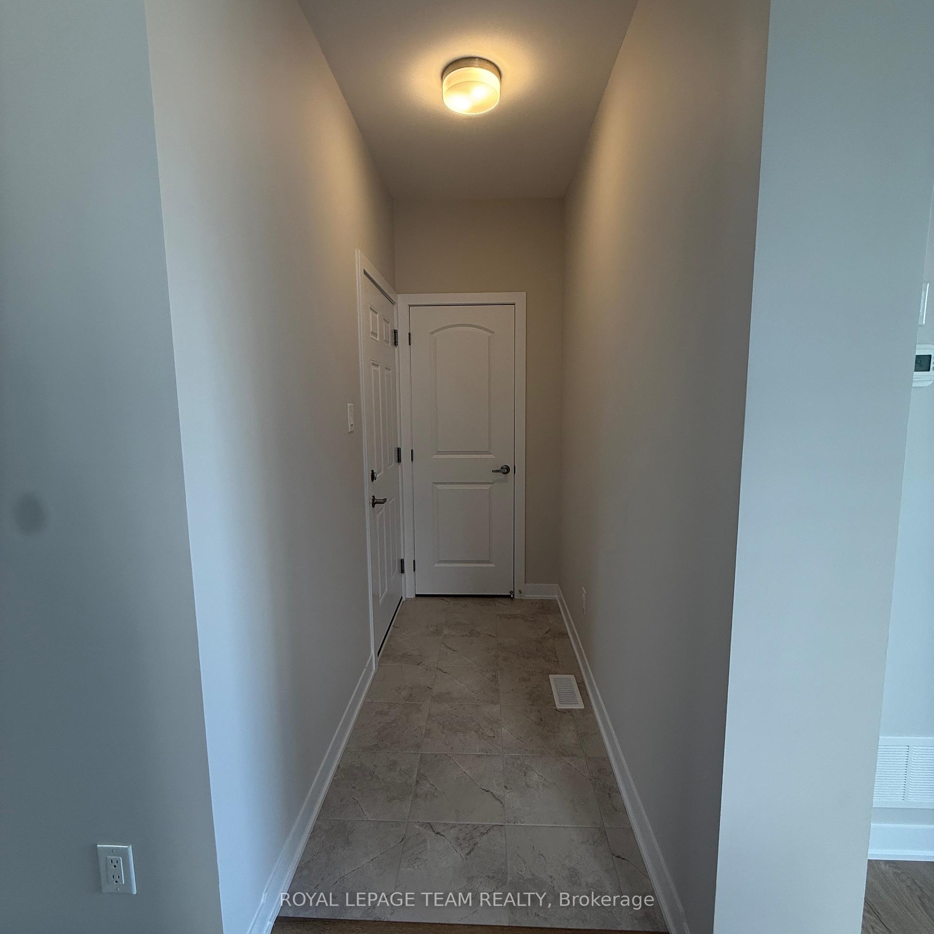 Photo 10 of 286 Les Emmerson Drive S, Ottawa, Barrhaven - Half Moon Bay — HOMEH