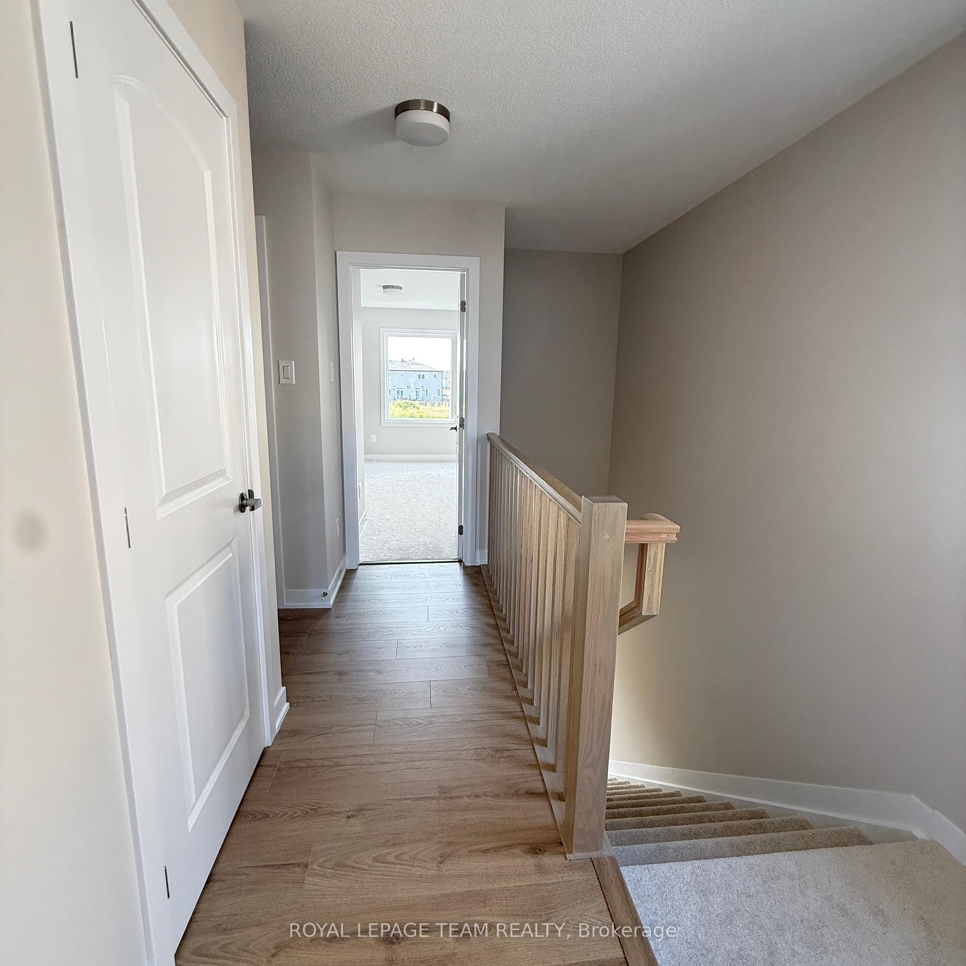 Photo 13 of 286 Les Emmerson Drive S, Ottawa, Barrhaven - Half Moon Bay — HOMEH