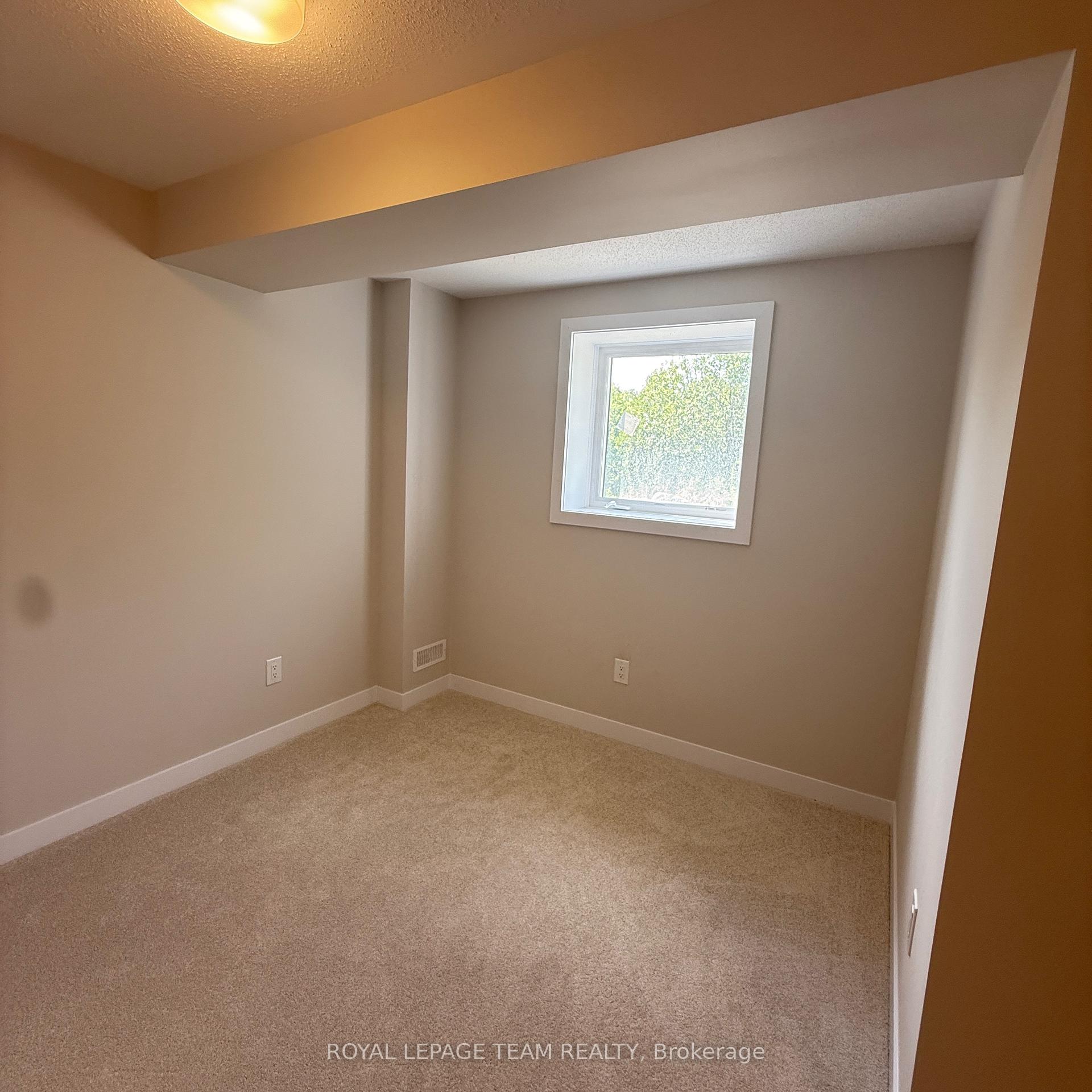 Photo 24 of 286 Les Emmerson Drive S, Ottawa, Barrhaven - Half Moon Bay — HOMEH