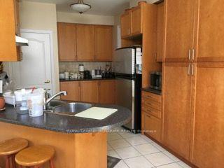 Photo 2 of 5 Cliveden Place, Markham, Berczy — HOMEH