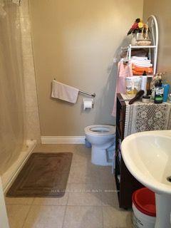 Photo 10 of 5 Cliveden Place, Markham, Berczy — HOMEH