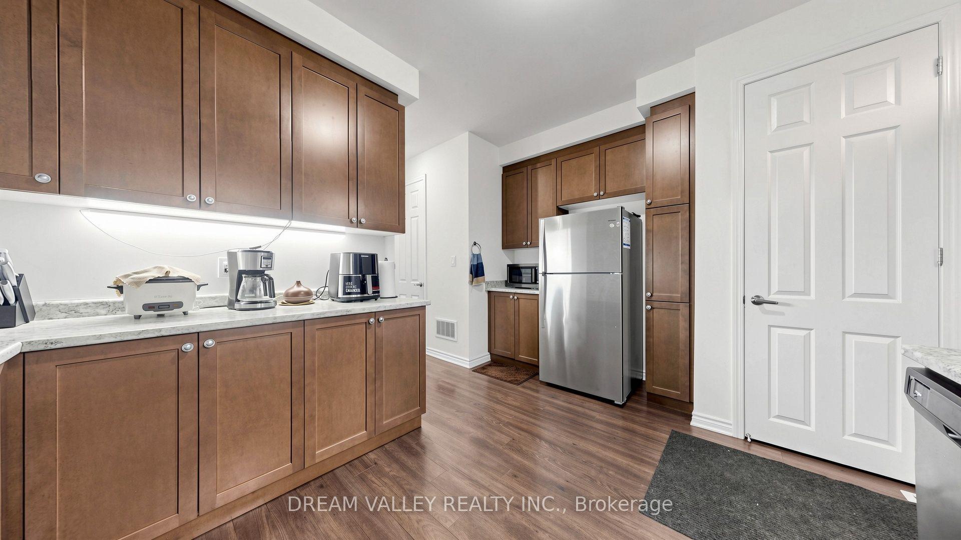 Photo 15 of 138 Cleanside Road, Scarborough, Clairlea-Birchmount — HOMEH