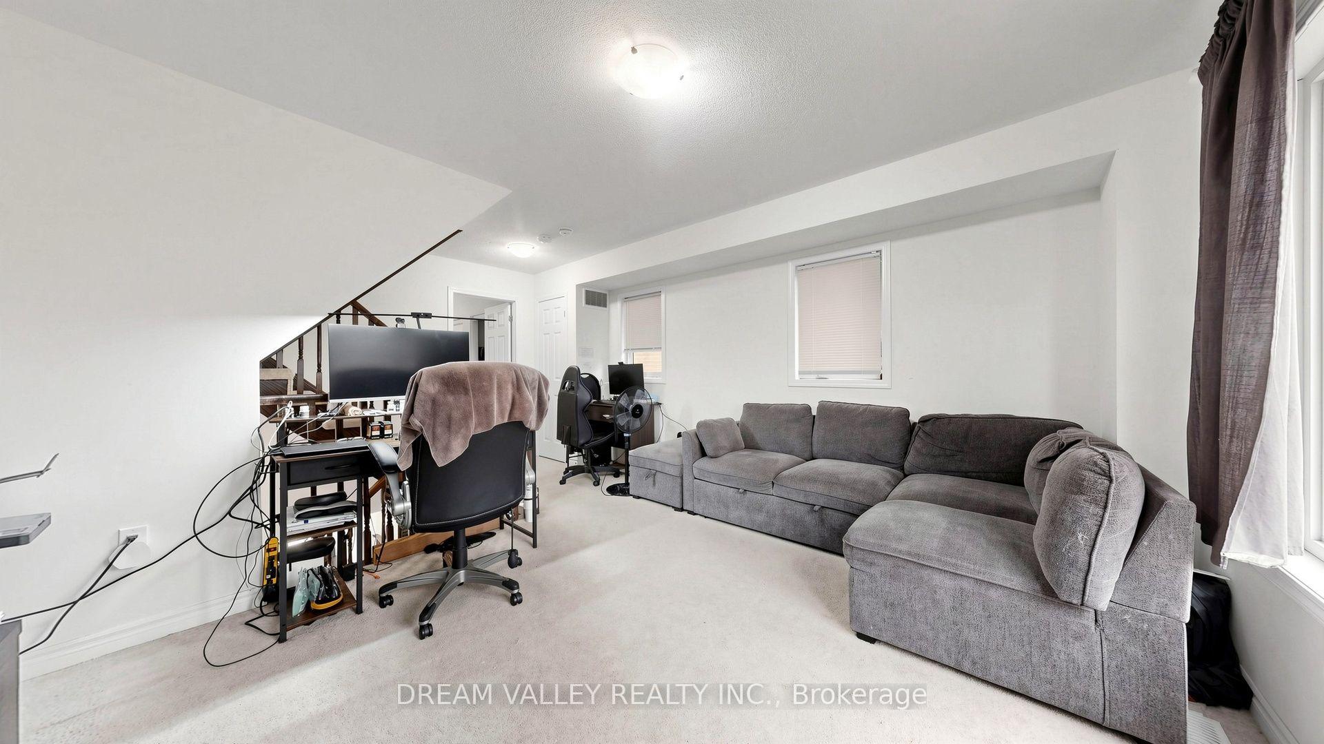 Photo 21 of 138 Cleanside Road, Scarborough, Clairlea-Birchmount — HOMEH