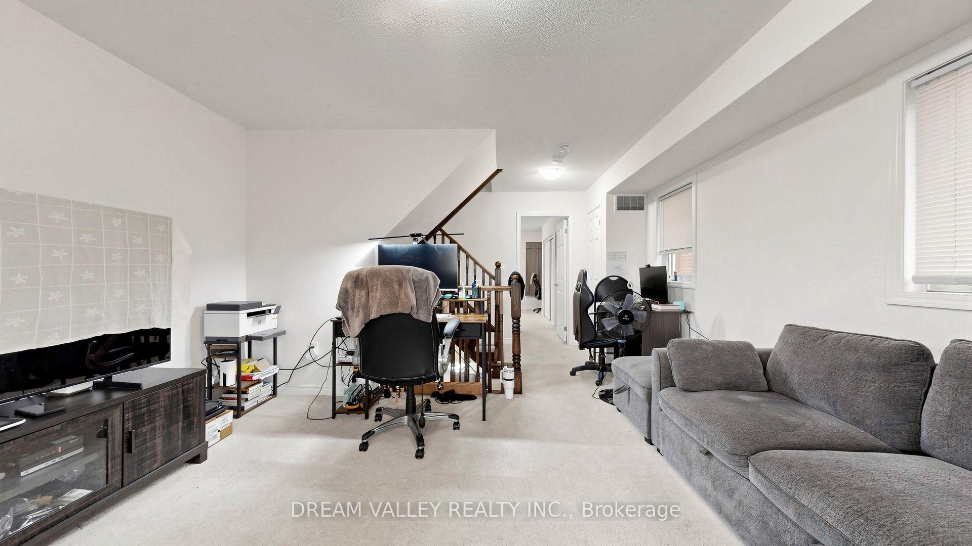 Photo 22 of 138 Cleanside Road, Scarborough, Clairlea-Birchmount — HOMEH