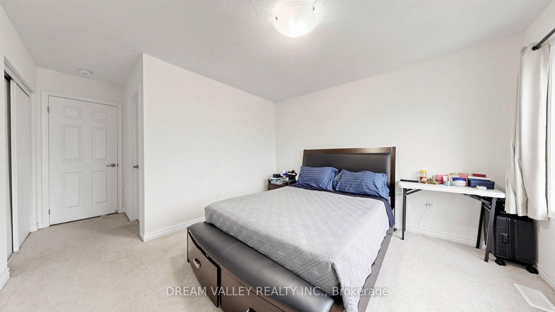 Photo 26 of 138 Cleanside Road, Scarborough, Clairlea-Birchmount — HOMEH