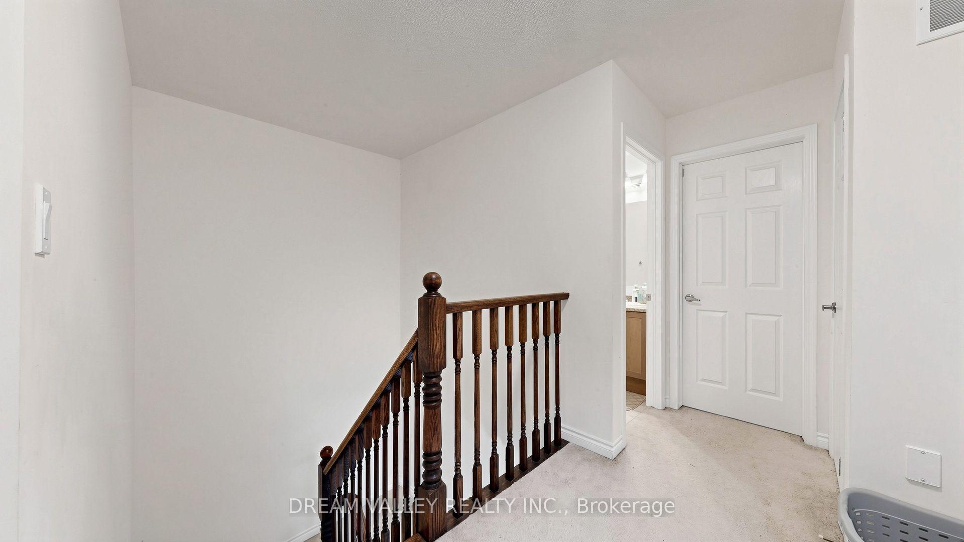 Photo 29 of 138 Cleanside Road, Scarborough, Clairlea-Birchmount — HOMEH