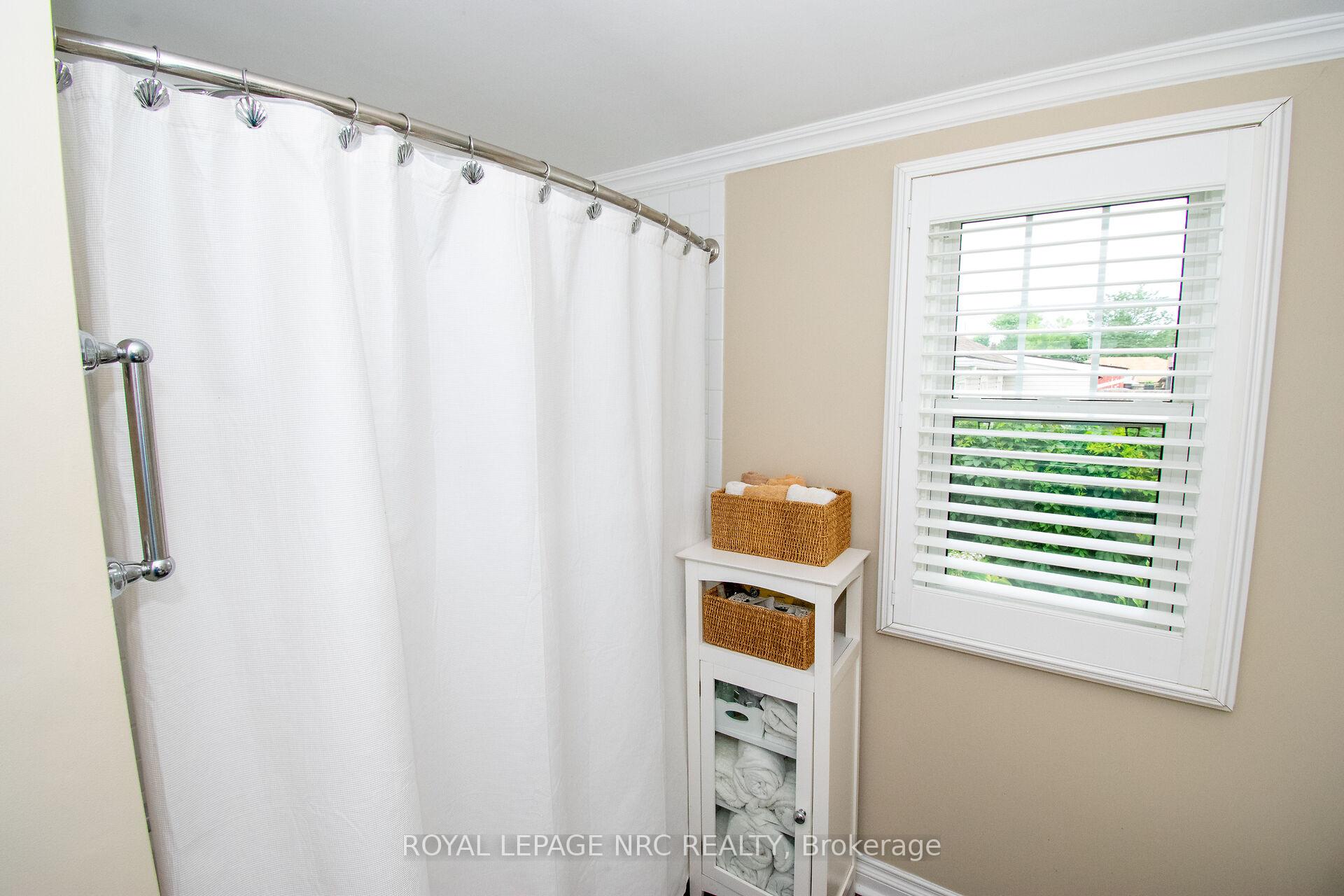 Photo 19 of 87 Lakeport Road N, St. Catharines, Port Dalhousie — HOMEH